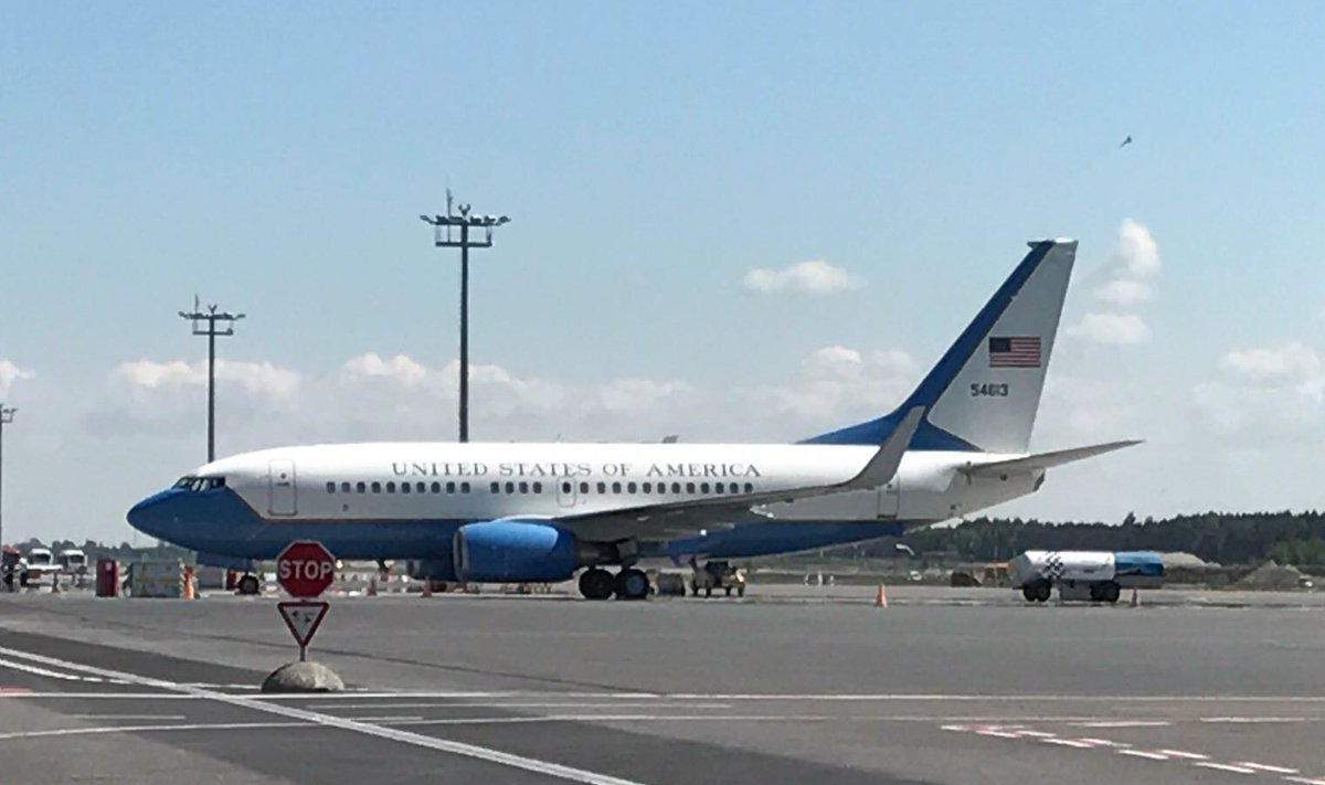 USA saatkonna delegatsiooni Tallinnasse toonud lennuk