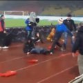 VIDEO: Zenjovi koduklubi fännide märatsemise tõttu peatati mäng seitsmeks minutiks