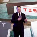 Elon Musk avas Tesla tehase ja kutsus politsei end vahistama