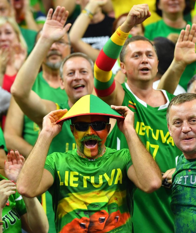 TAAVET KOLJATI VASTU: Kaks aastat tagasi nautisid Leedu korvpallifännid Hiinas oma rahvuskoondise esitusi. Nüüdseks on kahe riigi omavahelised suhted juba üpris jahedaks muutunud.
