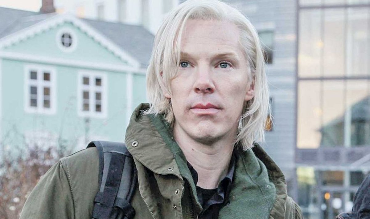 Benedict Cumberbatch näeb WikiLeaksi asutaja Julian Assange’i kehastades hirmuäratavalt tõetruu välja.