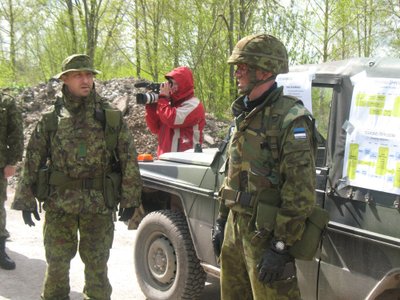 Kevadtorm 2012: Õppuse staabiülem kolonel Tiganik ja Kirde kaitseringkonna ülem kolonelleitnant Herem