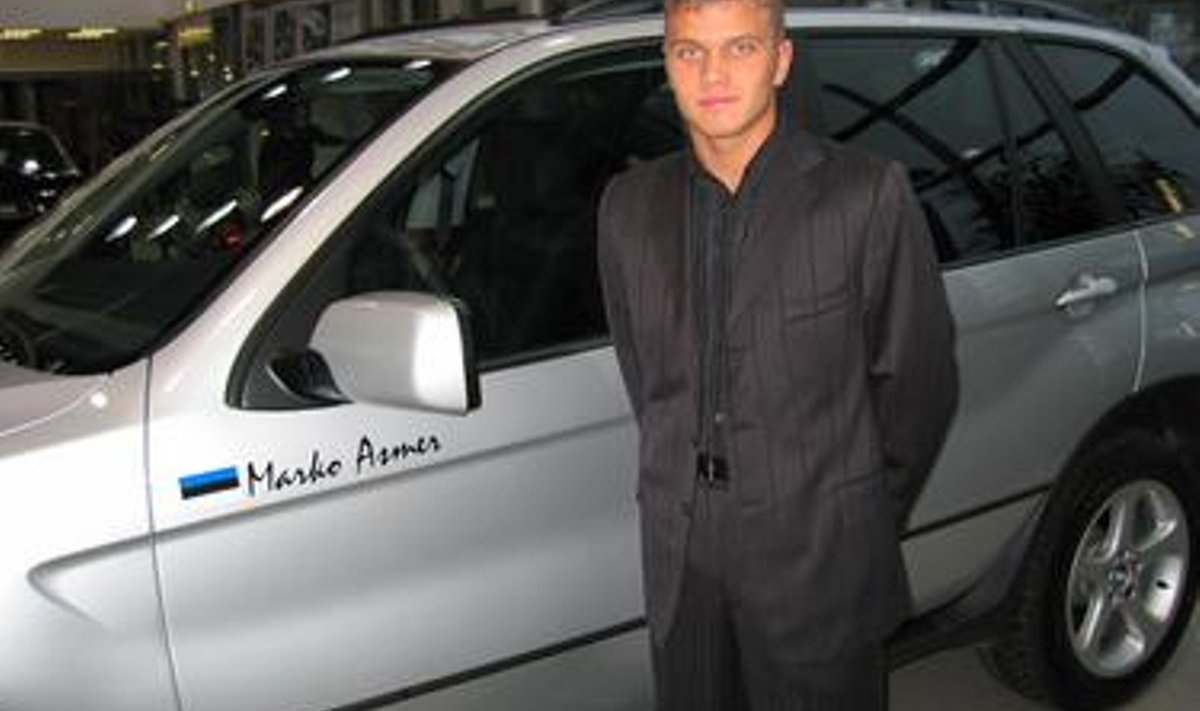 Marko Asmer BMW X5 üleandmisel