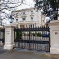 ФОТО | Абрамович не может заплатить Елизавете II за аренду земли, где стоит его лондонский особняк