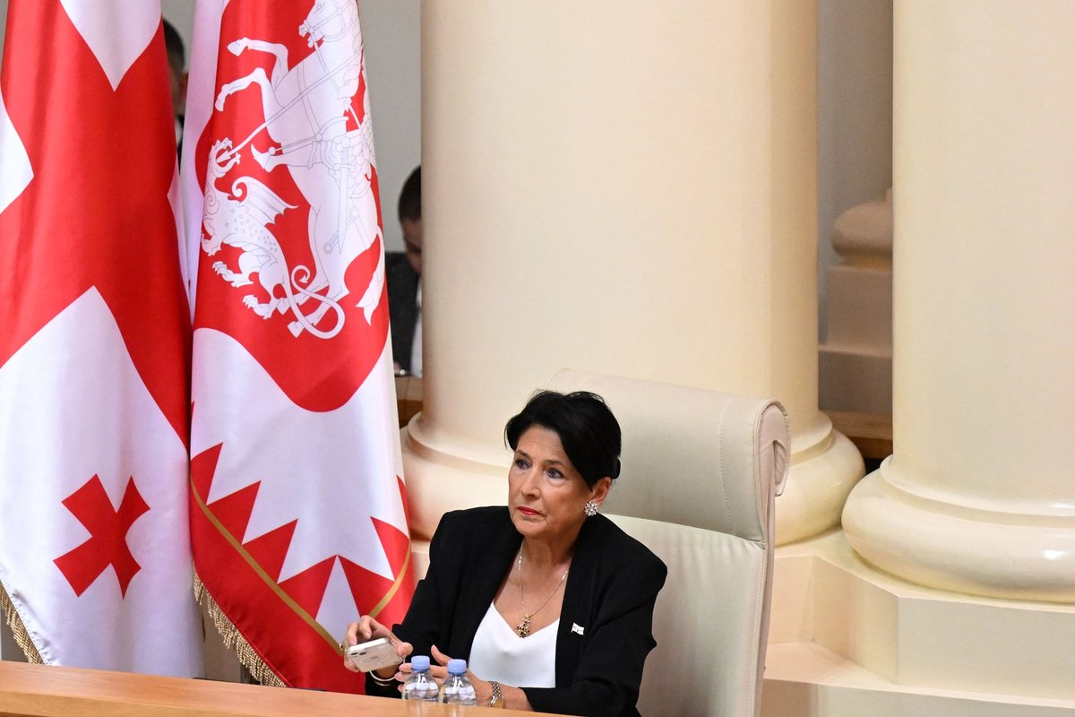 În parlamentul georgian au început procedurile de punere sub acuzare împotriva președintelui Salome Zurabishvili
