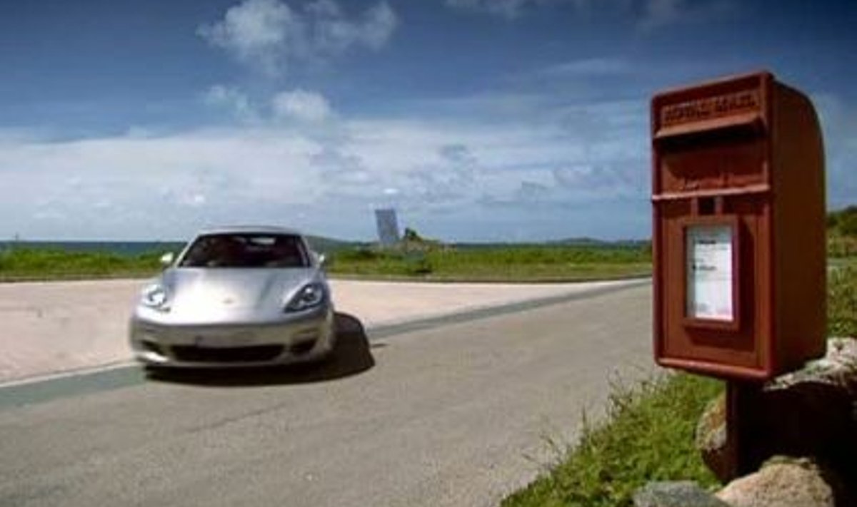 Porsche Panamera võistleb vahemaade läbimises ümbrikuga