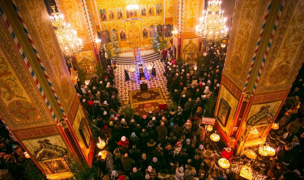 2013 esimeje jumalateenistus Nevski katedraalis