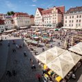 В Старом городе Таллинна ищут продавцов сока и мороженого