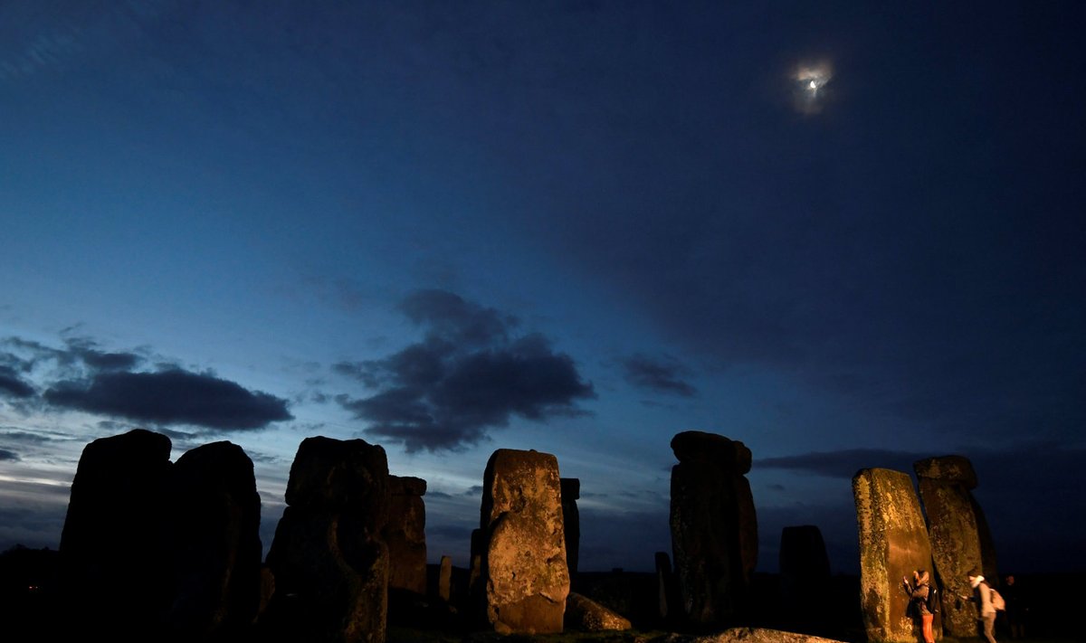 Talvine pööripäev Stonehenge`is Suurbritannias. 