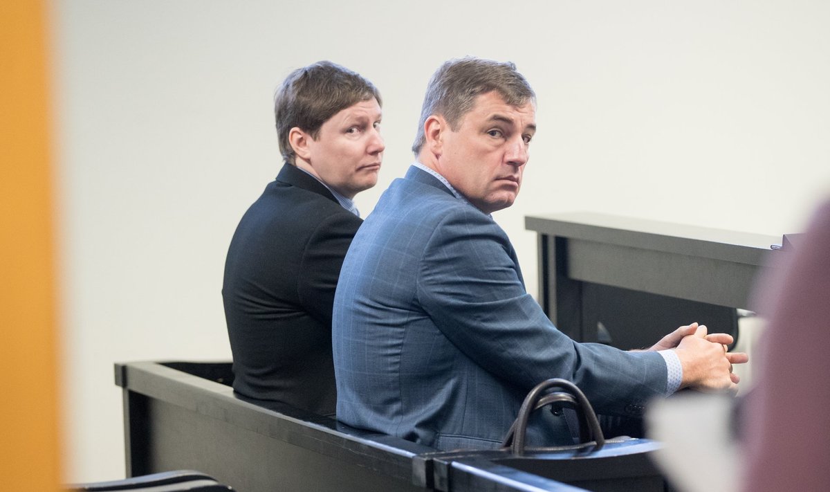 PERH-i endised juhid, (vasakult) Marko Kilk ja Tõnis Allik ei saanud enda kaitseks midagi öelda ka eilsel istungil.