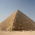 Kui palju inimesi osales maailmaimeks kujunenud Cheopsi püramiidi ehitamises?