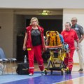 FOTOD: Eesti - Gruusia kohtumiselt viidi mängija kanderaamil kiirabisse