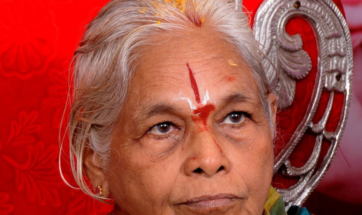 74-aastaselt esmakordselt emaks (foto: India Photo Agency / SWNS)
