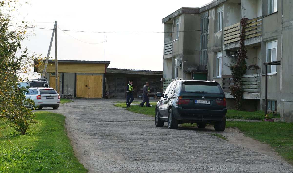 Politsei reedel Jootme külas Merje ja Madise elukohas
