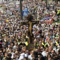 ФОТО: В крестном ходе в Киеве приняли участие десятки тысяч человек