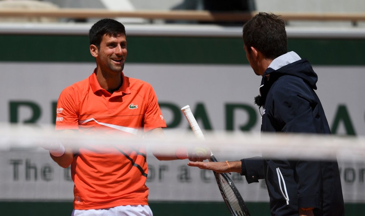Novak Djokovic jäi kohtunikuga eriarvamusele ka mitmete piiripealsete pallide osas.