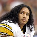NFLi jalgpallur laseb 10-aastase vaheaja järel juukseid lõigata
