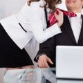 Ülimalt piinlik kontoriromanss: ülemus on armunud naiskolleegi ja terve firma töökeskkond on seetõttu rikutud