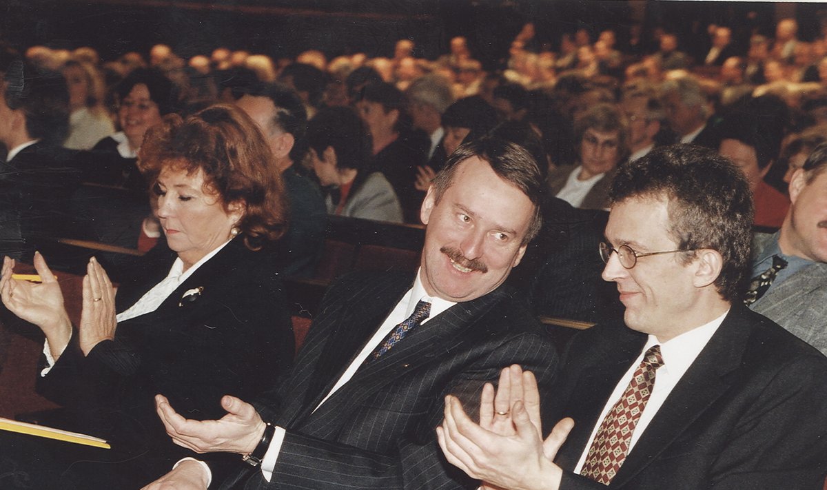 Siim Kallas (vasakul) ja Heiki Kranich (paremal) 1997. aasta mais Reformierakonna üldkoosolekul