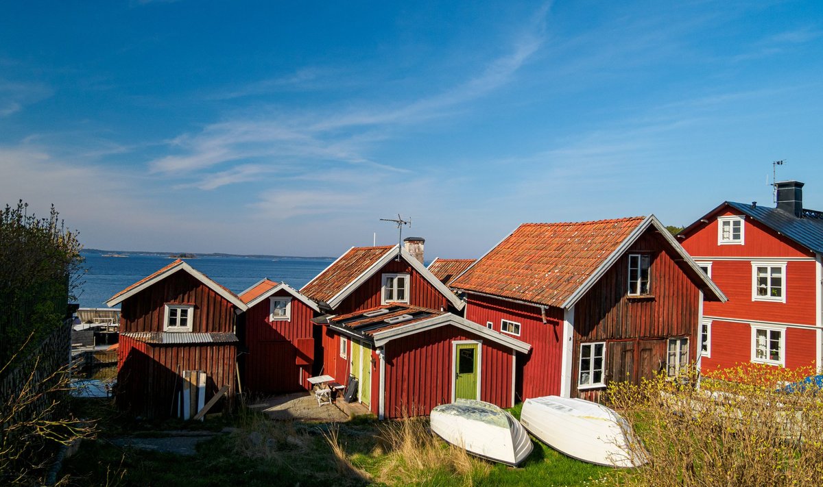 Traditsioonilised Rootsi punased majad Sandöni linnas