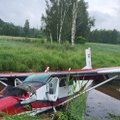 ФОТО | Недалеко от Риги потерпел крушение небольшой самолет. В аэропорту временно закрывали взлетно-посадочную полосу