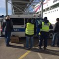 DELFI FOTOD: PPA viis koos Soome kolleegidega sadamas läbi reidi, avastati alkoholi tarvitanud ning nõudeid eiranud juhte