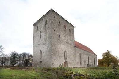 Pöide kirik Saaremaal
