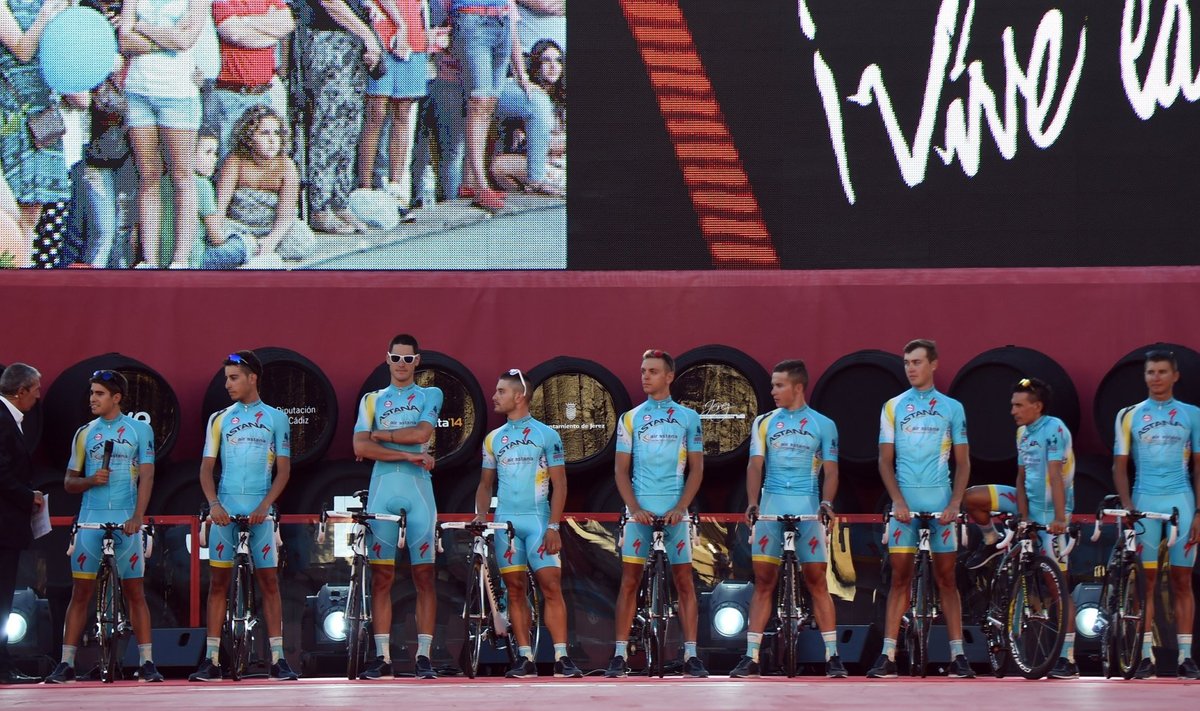 Astana meeskond Vuelta pidulikul esitlusel