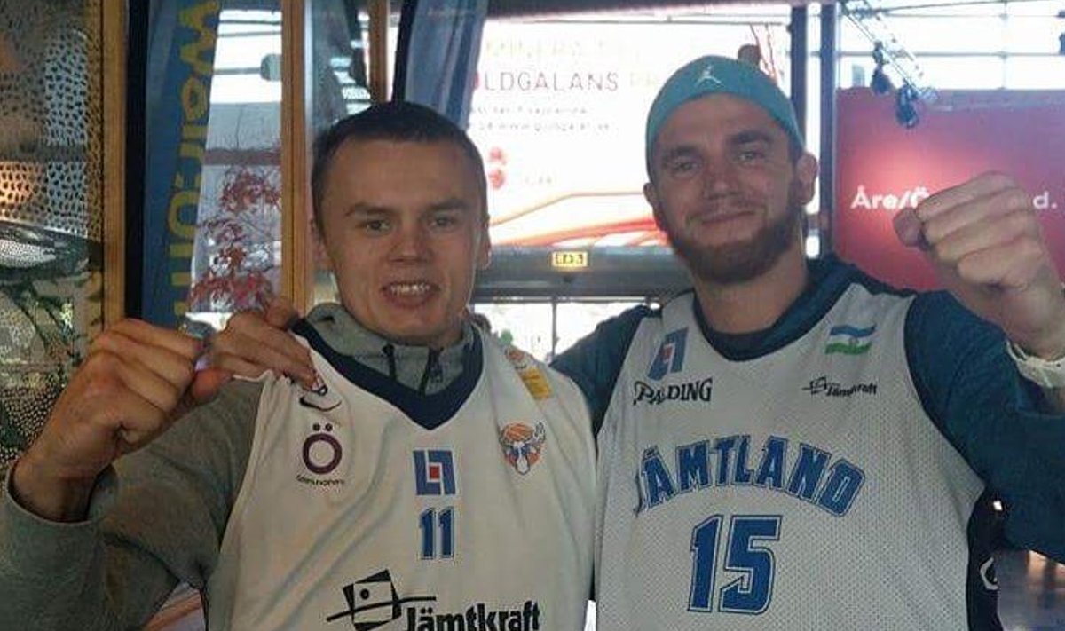 Jämtland Basketi liige Jaan Puidet (vasakul) 