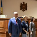 КС Молдавии забрал у Игоря Додона полномочия президента. Евросоюз призывает стороны к спокойствию