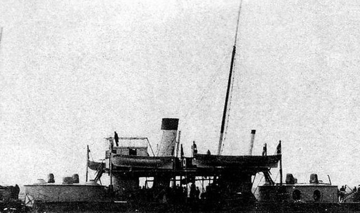 RUSSALKA MEREL: Russalka oli 62 meetri pikkune madal rannakaitse soomuslaev. 
