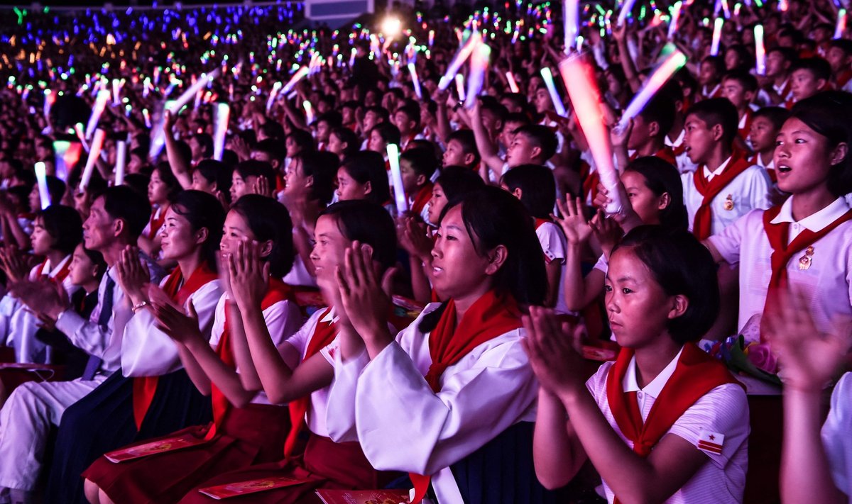 Põhja-Korea lapsed 5. juunil Korea Laste Liidu 78. aastapäeva tähistamisel