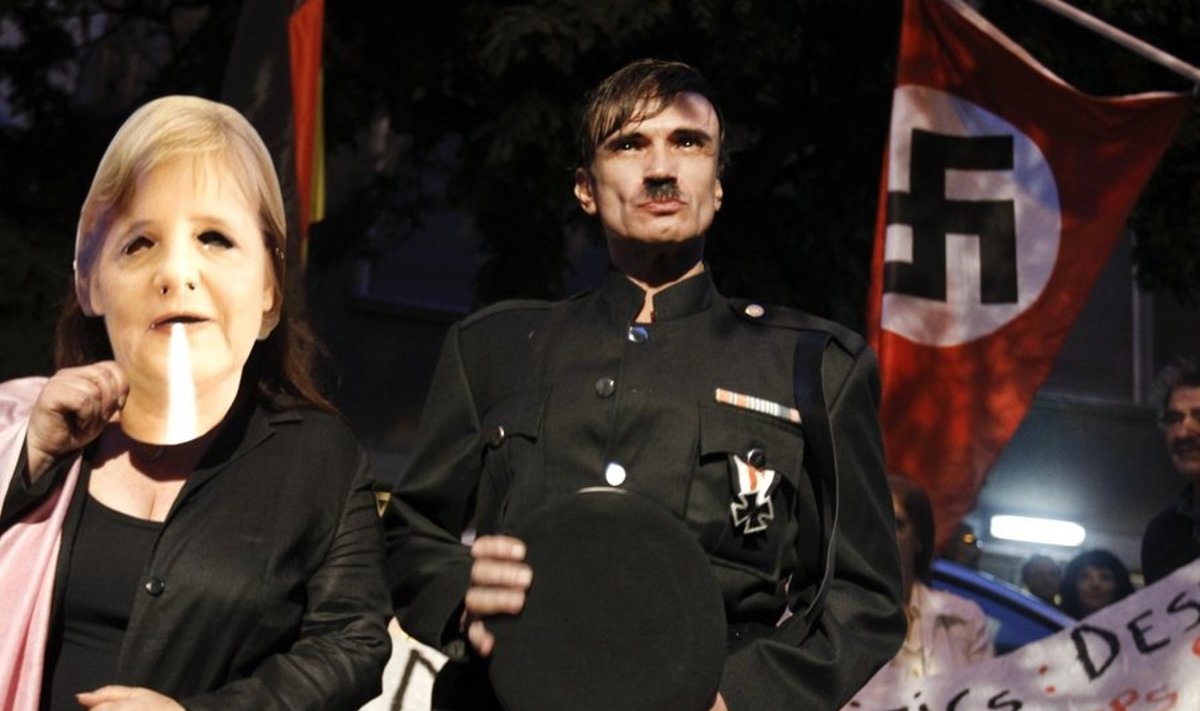 Protestijad Kreekas võrdlesid Angela Merkelit Adolf Hitleriga