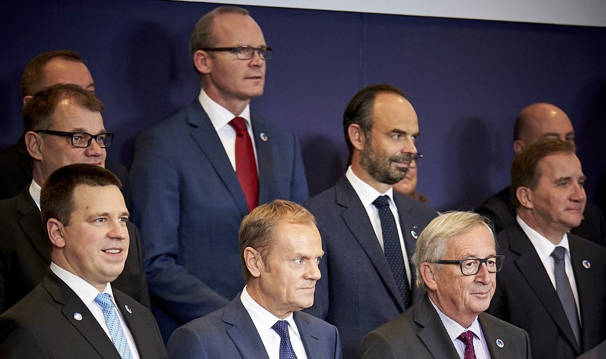 Peaminister Jüri Ratas Brüsselis poseerimas koos euroliidu ja liikmesriikide juhtidega ühispildil