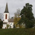 Iisaku kirik palub abi kiriku kella- ja viilutorni katuste uuendamisel