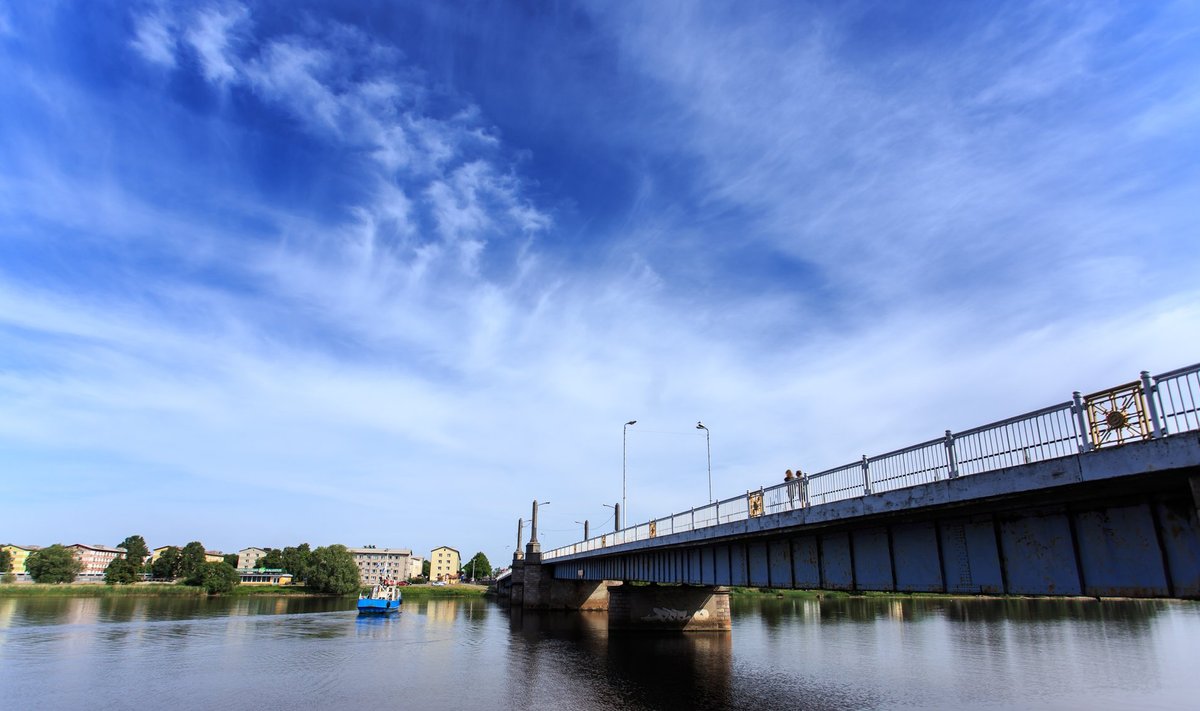 Kesklinna sild Pärnus.