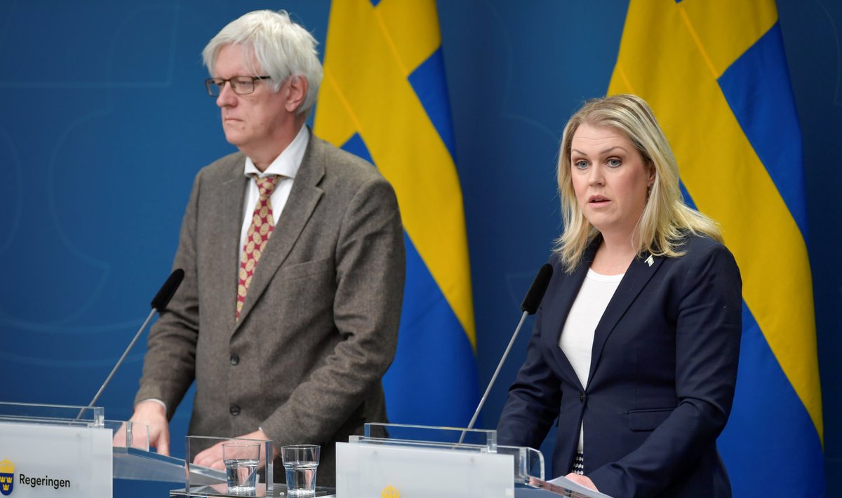Rootsi tervishoiuameti juht Johan Carlson ning tervise ja sotsiaalminister Lena Hallengren. 