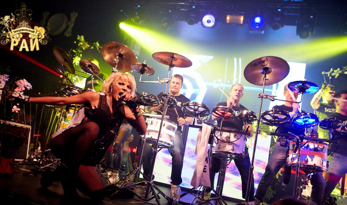 TANTSUPARADIIS – Venemaa üks parimaid trummishowsid DrumTime küttis üles kogu club Hollywoodi publiku!