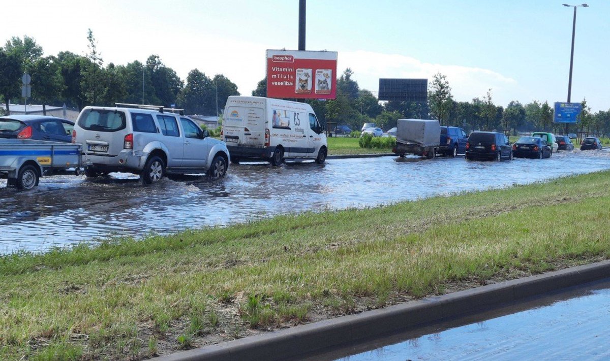 Затопленные улицы Риги