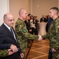 Министр обороны вручил медали за участие в международной миссии