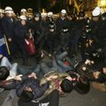 VIDEO: Kaubandusleppe vastu Hiinaga protestivad Taiwani tudengid hõivasid valitsuse hoone