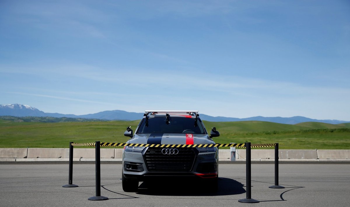 Audi isesõitev auto tänavu 1. aprillil USA-s Californias. (Foto: REUTERS)