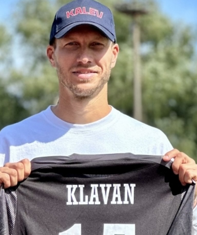 Tallinna Kalevi president Ragnar Klavan tõmbab hooaja teiseks pooleks klubi vormi selga.