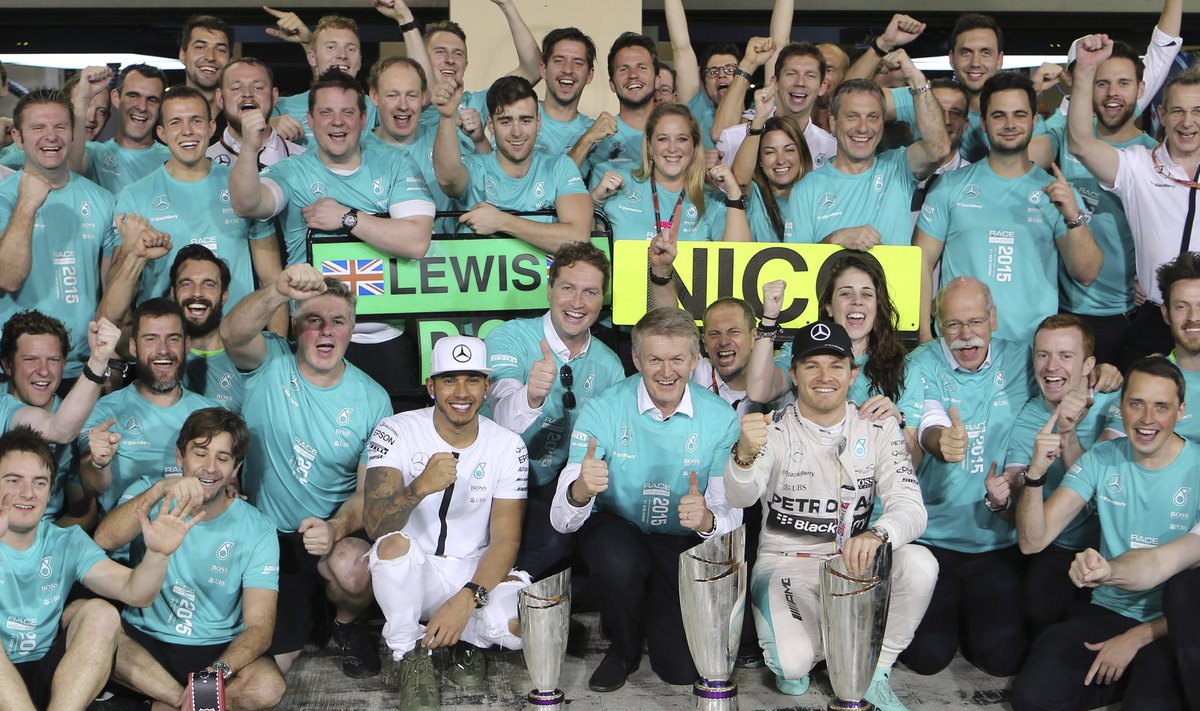 Mercedese tiim (valges kaks parimat sõitjat Lewis Hamilton ja Nick Rosberg) oli sel hooajal peatamatu.
