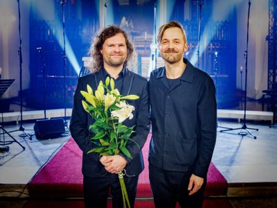SÜDAÖINE: Dirigent Endrik Üksvärav ja Erki Pärnoja.