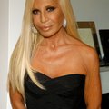 GALERII: Vaata, kui suurepärases vormis on 58-aastane Donatella Versace