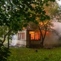 ФОТО | На Сааремаа при пожаре погиб человек
