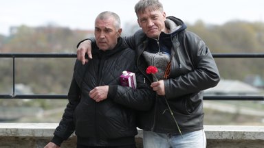 Narvas vahistas politsei mehe Georgi lindi kandmise tõttu