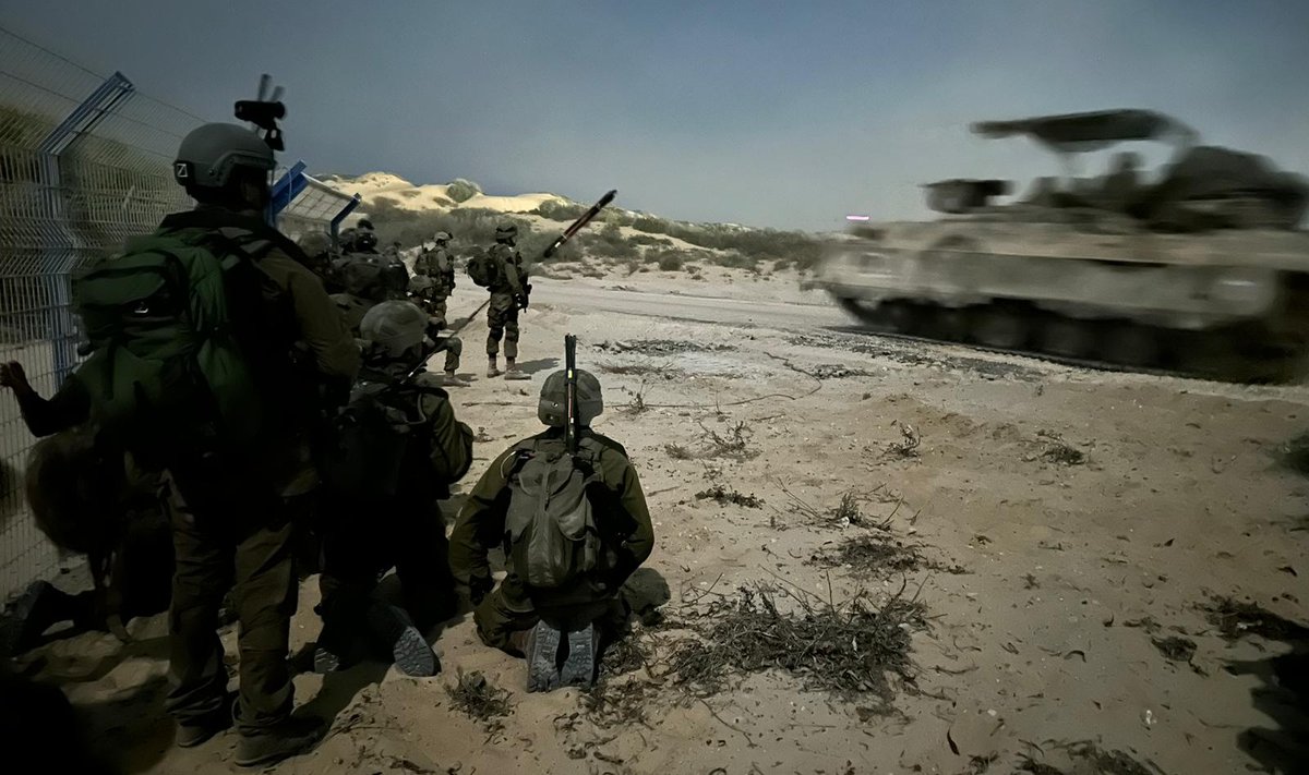 Израильские военные на границе сектора Газа.
