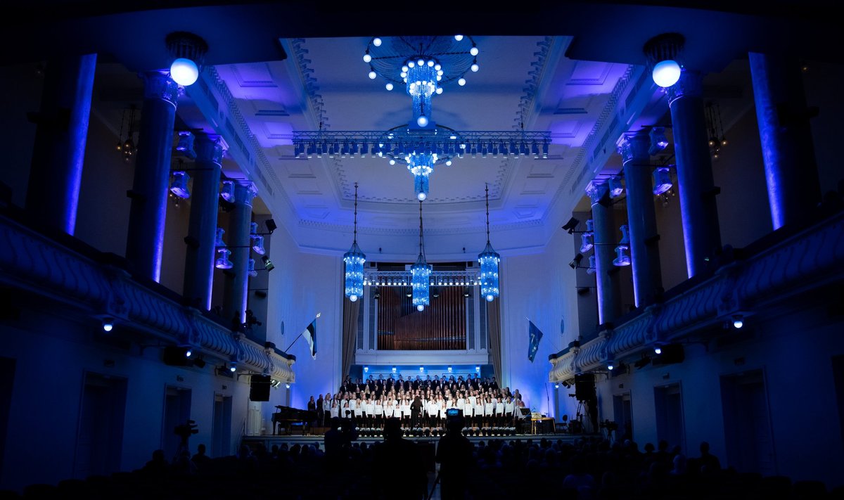 Isadepäev aktus Estonia kontserdisaalis